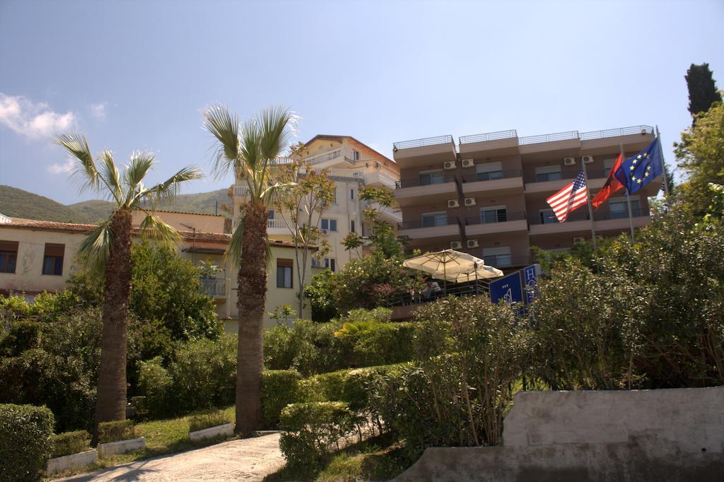 Ambasador Hotel Vlorë Eksteriør billede
