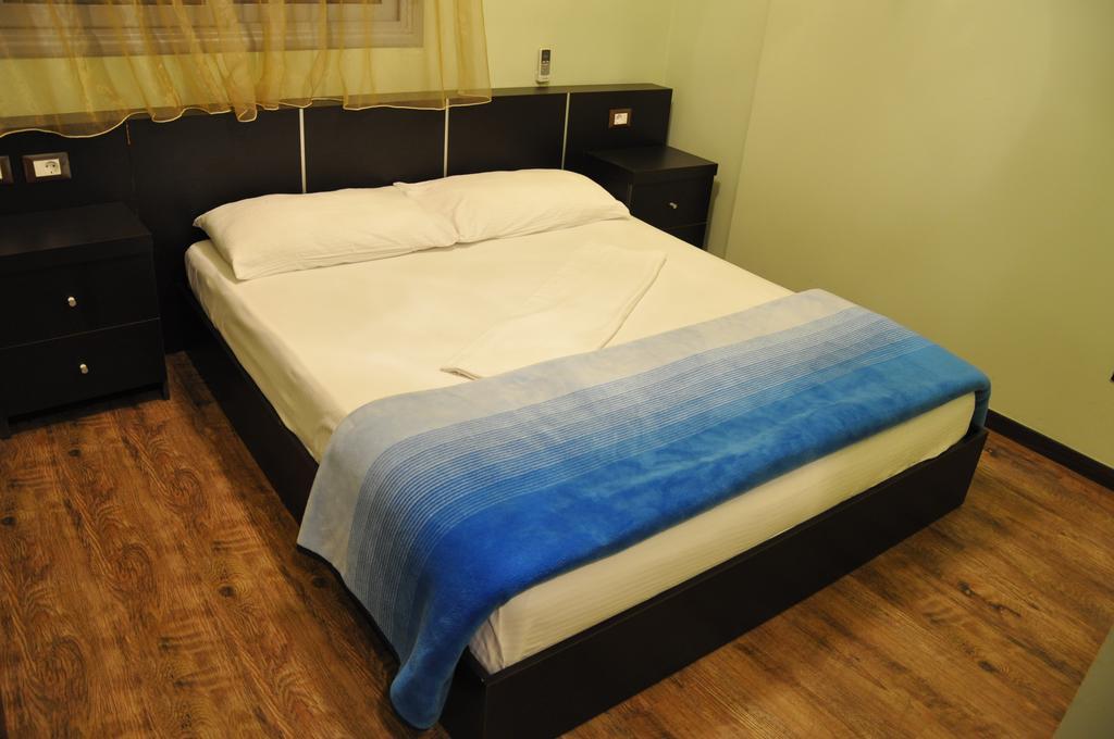 Ambasador Hotel Vlorë Eksteriør billede