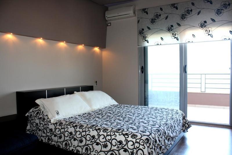Ambasador Hotel Vlorë Eksteriør billede