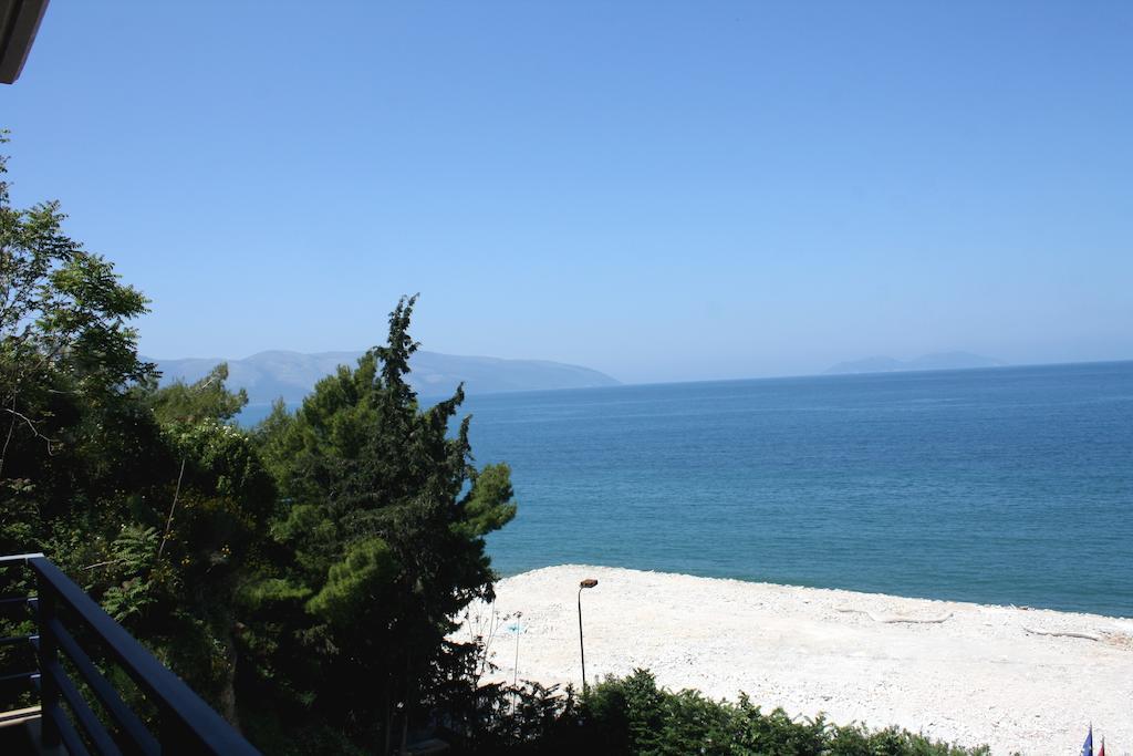 Ambasador Hotel Vlorë Eksteriør billede