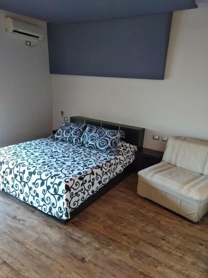 Ambasador Hotel Vlorë Eksteriør billede
